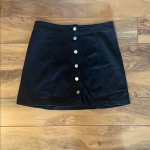 Black button skirt